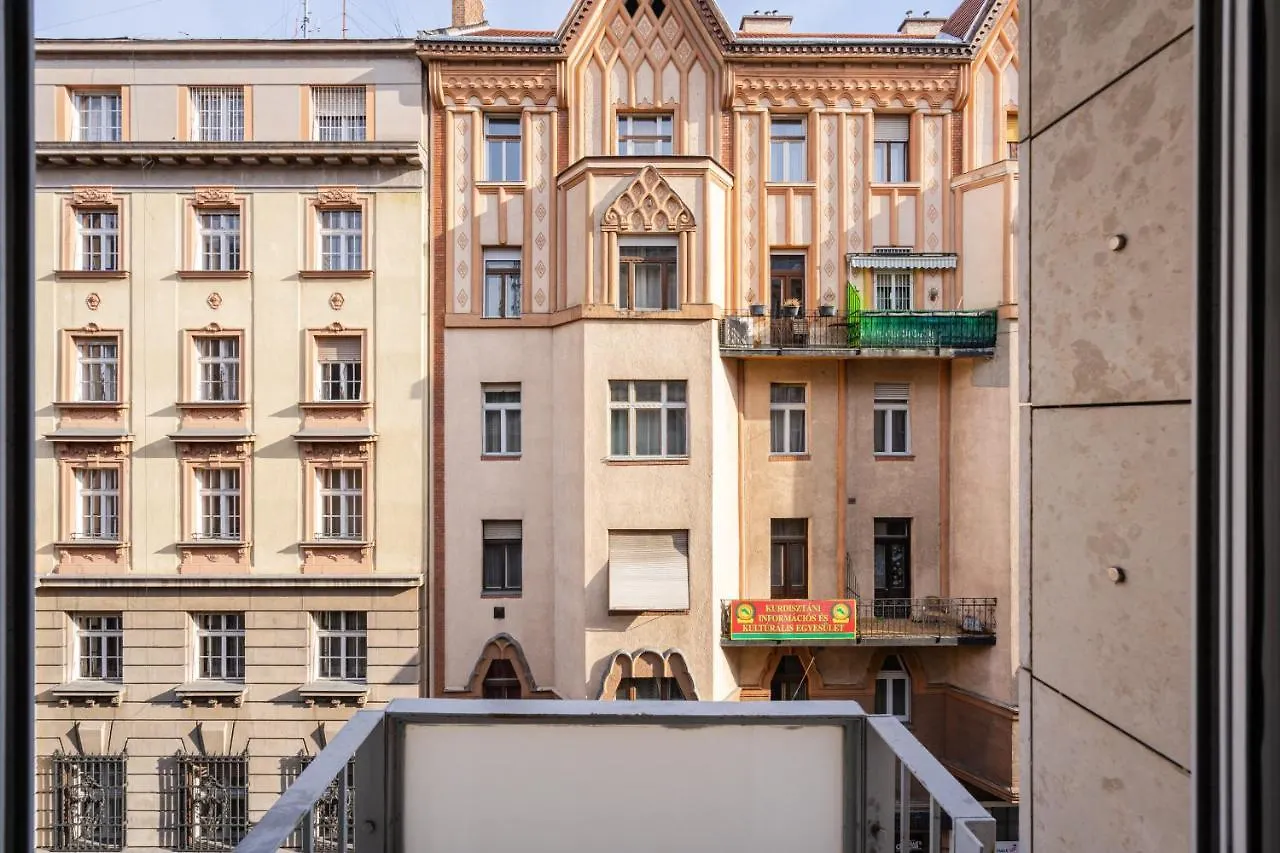 Blue Sky Apartment Boedapest